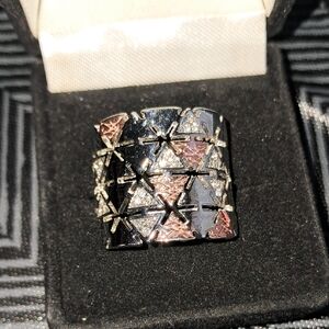 Silver, Rose Gold & Diamond Triangle Pattern Ring